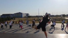 В Калмыкии прошла зарядка с фитнес-тренером