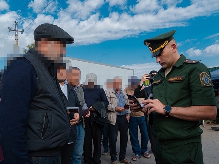 На одном из рынков в Пензе были выявлены нарушения миграционного и военного учета