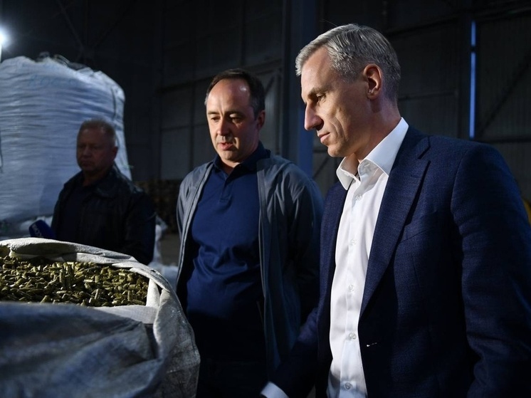 Василий Анохин посетил предприятие «Сычевский Животновод»