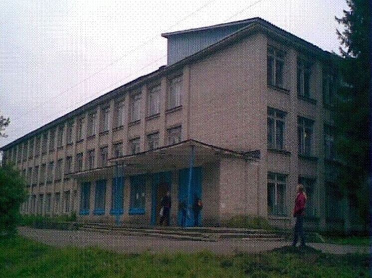 Губернатор Дрозденко пообещал заборьевцам новую школу