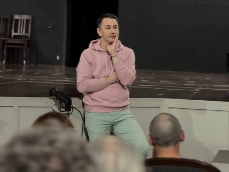 Хакасский театр кукол показал режиссера нового спектакля