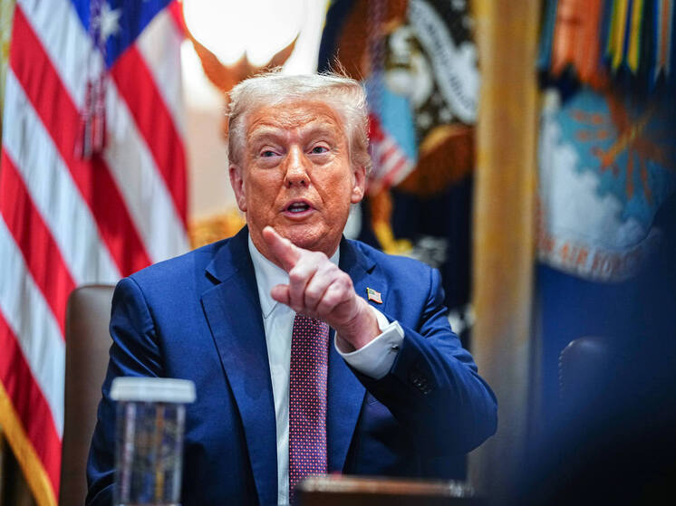 Трамп: Украина надеялась победить кого-то, кто в 15 раз больше нее