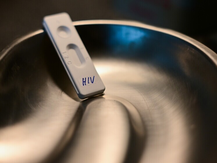 В России разрабатывают мРНК-вакцину от ВИЧ: создание займет около двух лет