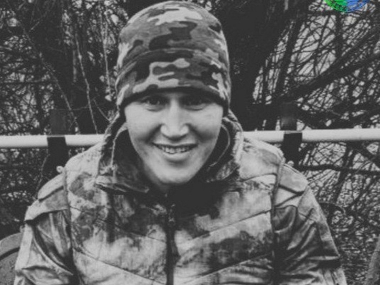 Мужи простятся с погибшим на СВО бойцом
