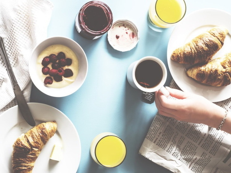 Забудьте о кашах на завтрак: ученые раскрыли, что обязательно должно быть на вашей тарелке утром