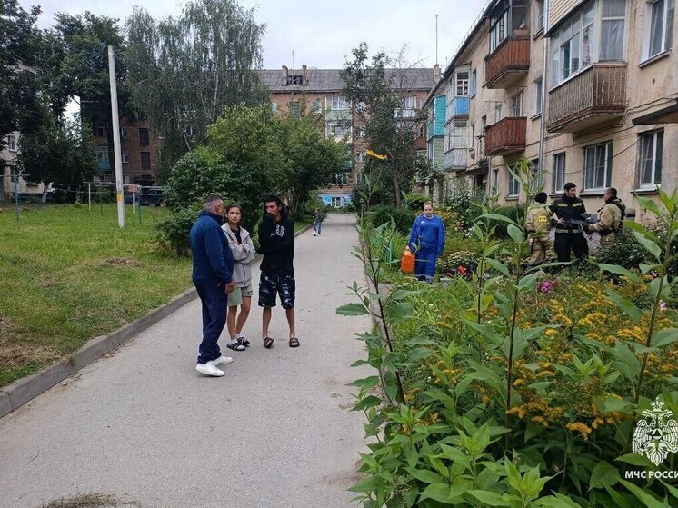 В Суворове во время пожара на первом этаже эвакуировали 12 человек