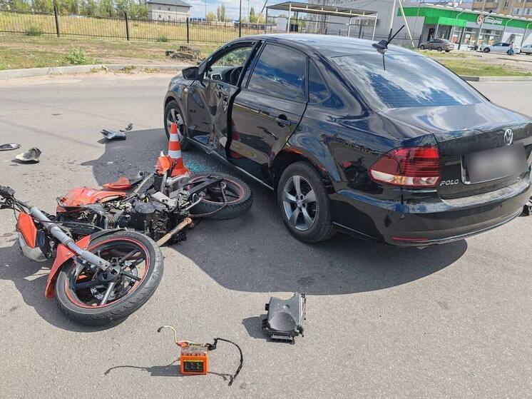 Водитель «Фольксвагена» сбил в воронежском Павловске 18-летнего мотоциклиста