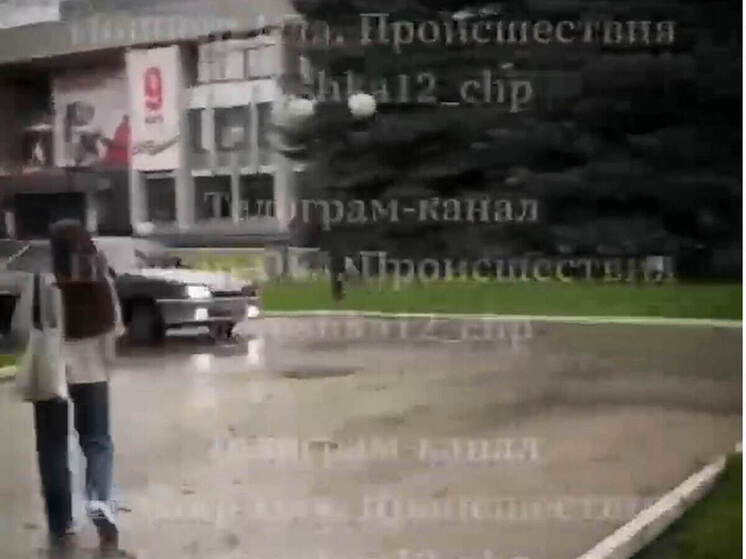 Два молодых водителя ответят за катание в пешеходной зоне Йошкар-Олы