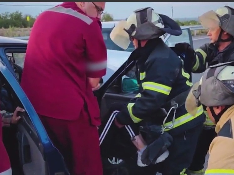 В ЛНР в Станично-Луганском районе произошло ДТП с тремя пострадавшими