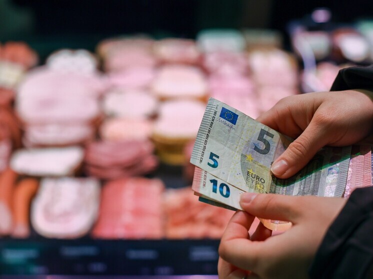 Жителям Лондона в жутких условиях продавали предназначенное для кормления домашних животных негодное мясо