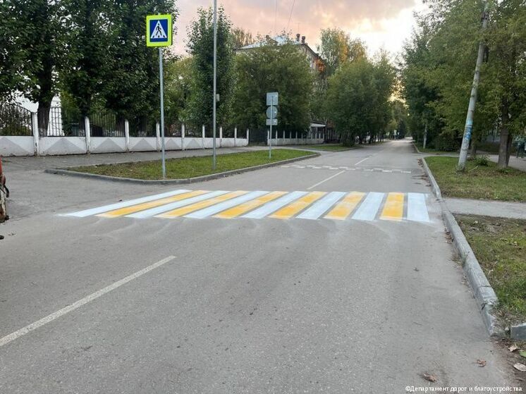 В Перми обновляют дорожную разметку возле школ и детских садов