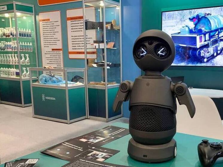 Первого российского человекоподобного робота представили в Новосибирске