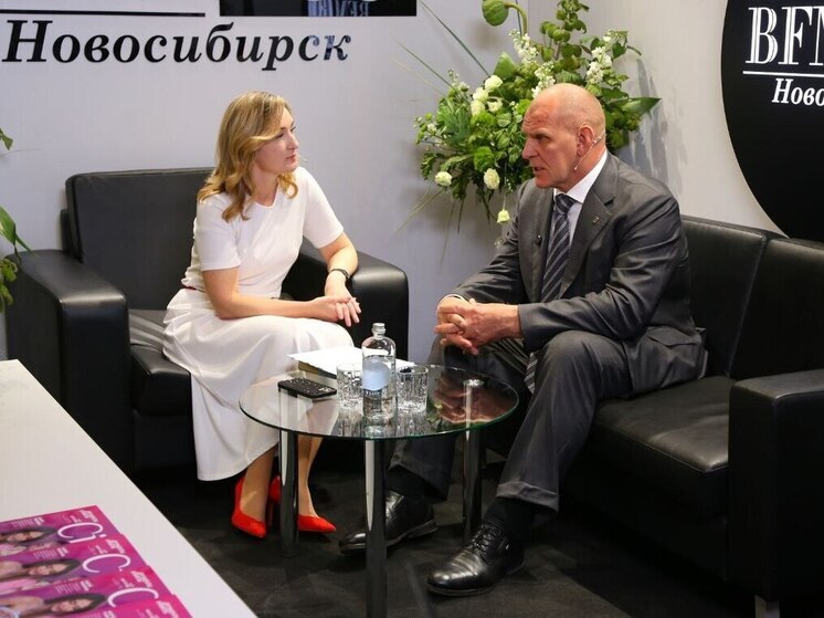 Сенатор из Новосибирска Карелин отметил проявления русского гуманизма на «Технопроме»