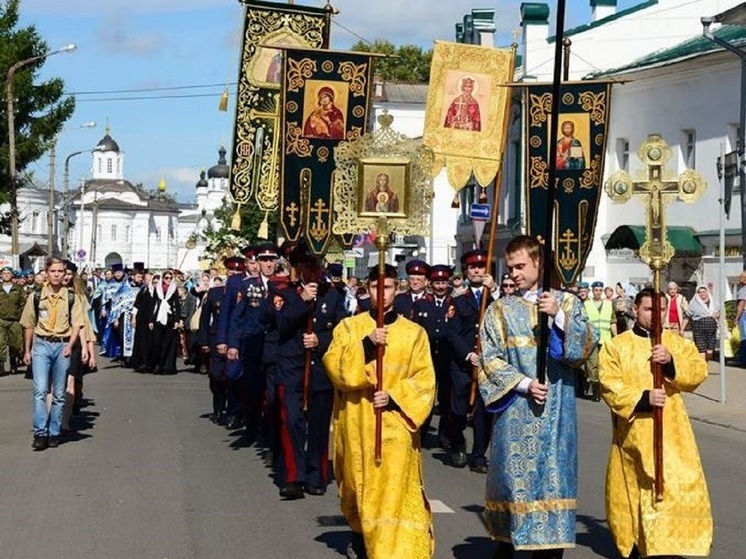 На время крестного хода в центре Костромы остановят движение