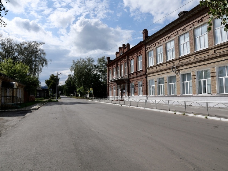Дороги к школам и детсадам обновляют в Рязанской области по нацпроекту