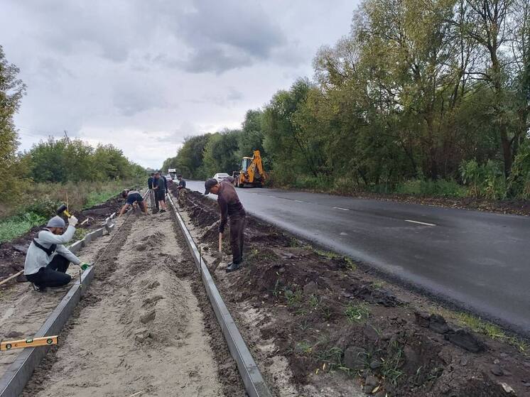 В Касторенском районе приведут в порядок 43 км региональных трасс