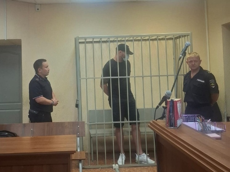 Предполагаемому лидеру ОПГ с каменской автомойки продлили заключение под стражей