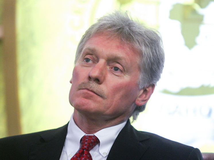 Песков: РФ негативно воспринимает дискуссии о размещении войск Европы на Украине