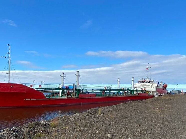 АО «Саханефтегазсбыт» успешно завершило завоз нефтепродуктов в арктические районы