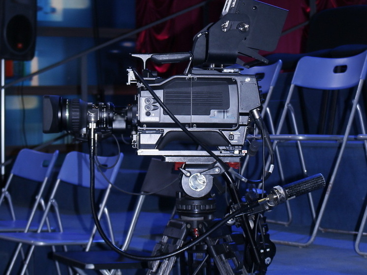 Ведущий канала TalkTV разозлился из-за льготы беженцам и покинул студию