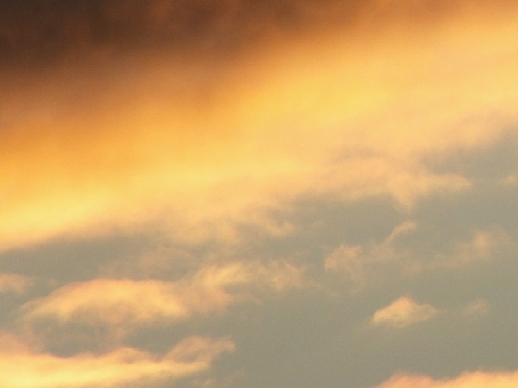 Пожар в локомотивном депо Петров Вала вызвали обломки украинского БПЛА