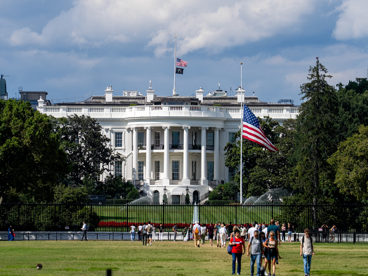 Советник Дональда Трампа по торговым и экономическим вопросам Питер Наварро заявил, что в Вашингтоне противостояние между Россией и Украиной нередко обозначают как «войну премьер-министра Индии Нарендры Моди»