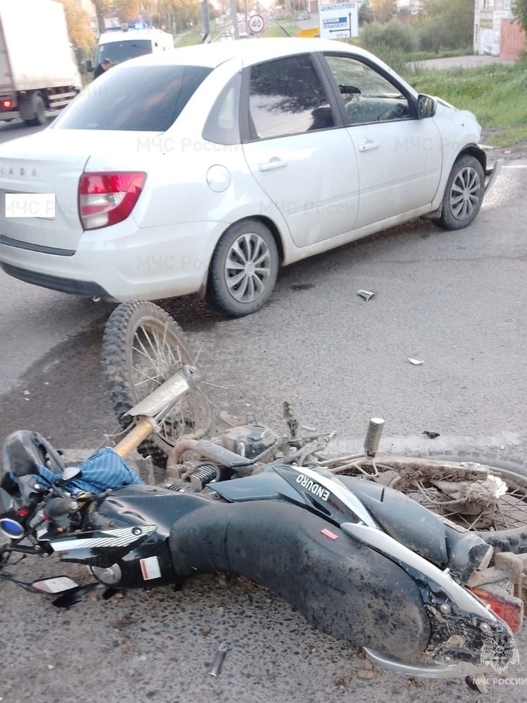 Несколько человек пострадали в аварии с мотоциклом в Жуковском районе