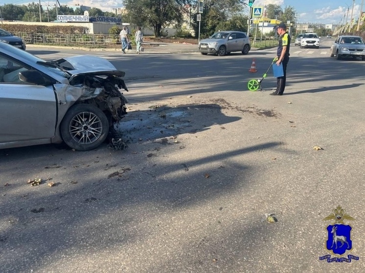 Девушка на Hyundai врезалась в парня на «четырнадцатой» в Самарской области