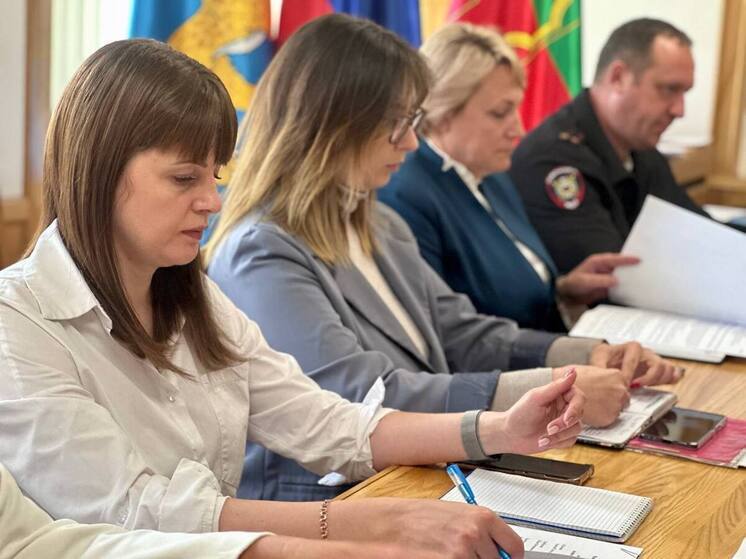 Заседание комиссии, посвященное подготовке к Единому дню голосования, прошло в Великих Луках