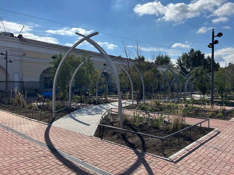 В Улан-Удэ завершены работы по благоустройству Александровского сада у Гостиных рядов