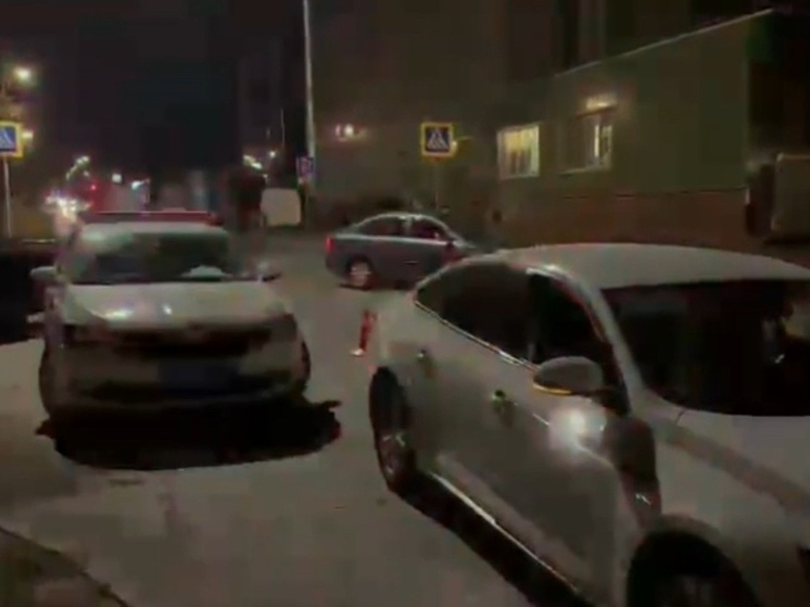 Два подростка на самокате попали в ДТП в Ростове