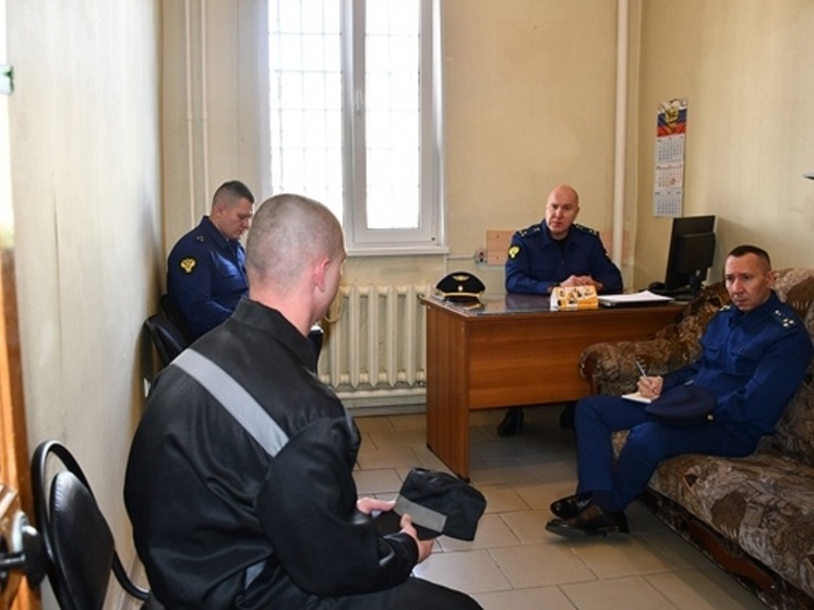 Заместитель прокурора проверил условия содержания великолукских осужденных