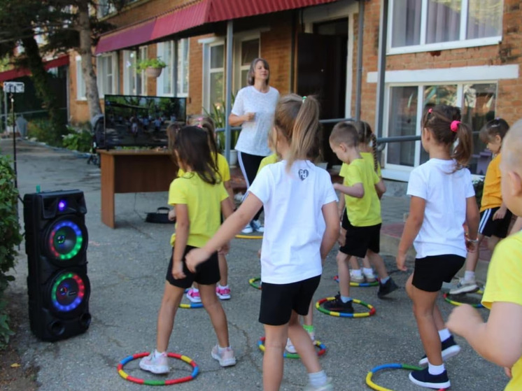 Воспитанники детсадов Ставрополья и ЛНР участвуют в совместных онлайн-зарядках