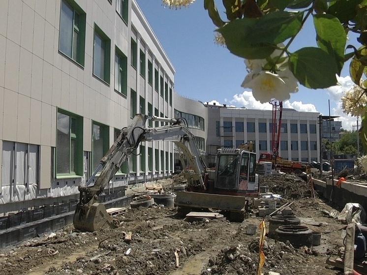 В Сочи одновременно строят семь школ, одна из них откроется 1 сентября