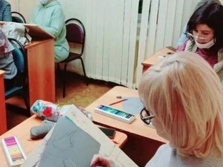 Благотворительная организация "Милосердие" поддержала начинание общественных деятелей Липецка, предложивших новый способ борьбы с депрессией и тревожными расстройствами у пациентов с рассеянным склерозом путем творческой активности.