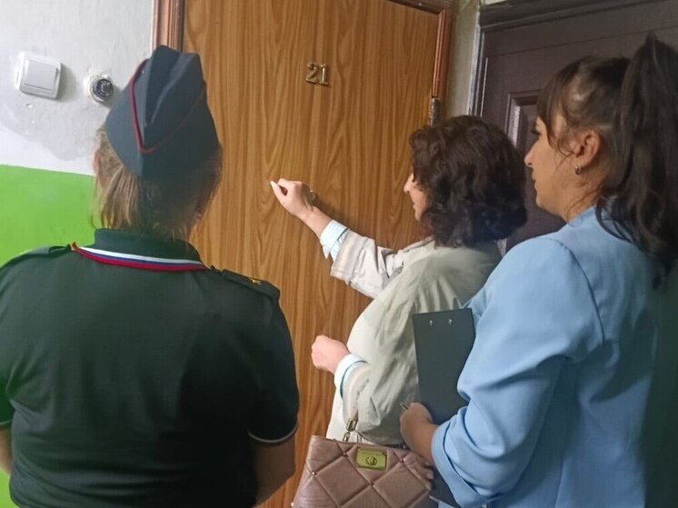 В Курске комиссия по делам несовершеннолетних посетила 11 неблагополучных семей