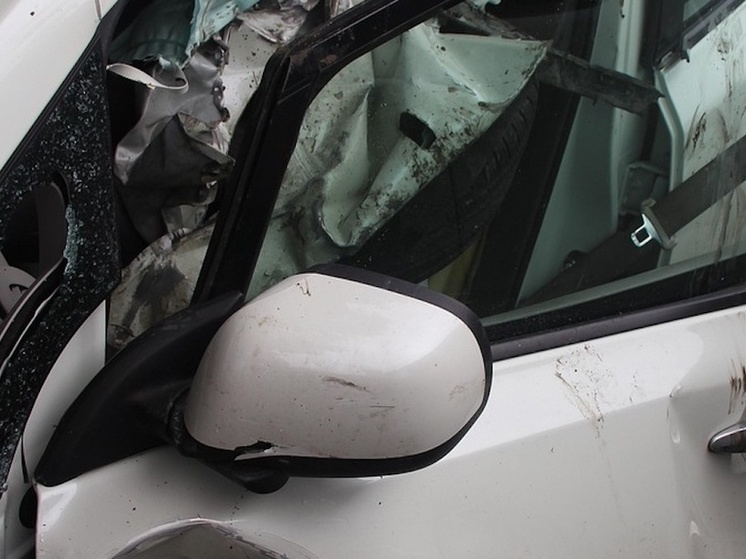 В Снеговой Пади самосвал столкнулся с десятью автомобилями