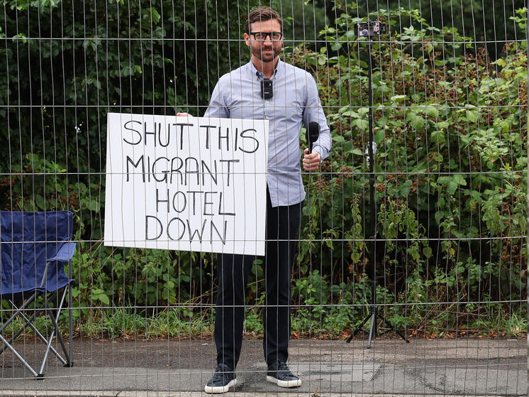 МВД Великобритании поделилось абсурдным объяснением обжалования запрета на заселение мигрантов в отели