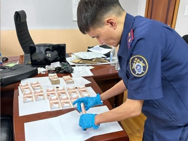 Суд Калмыкии решит участь банкира-взяточника