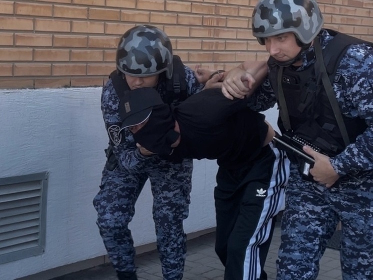 В Батайске на территории детского сада при участии Росгвардии прошли учения
