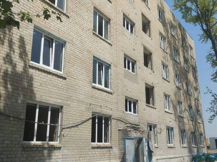 В Донском ДНР восстанавливают общежитие, построенное более 50 лет назад