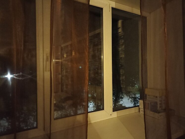 Пьяный петербуржец забросал окна дамы камнями за отказ продолжить свидание у нее
