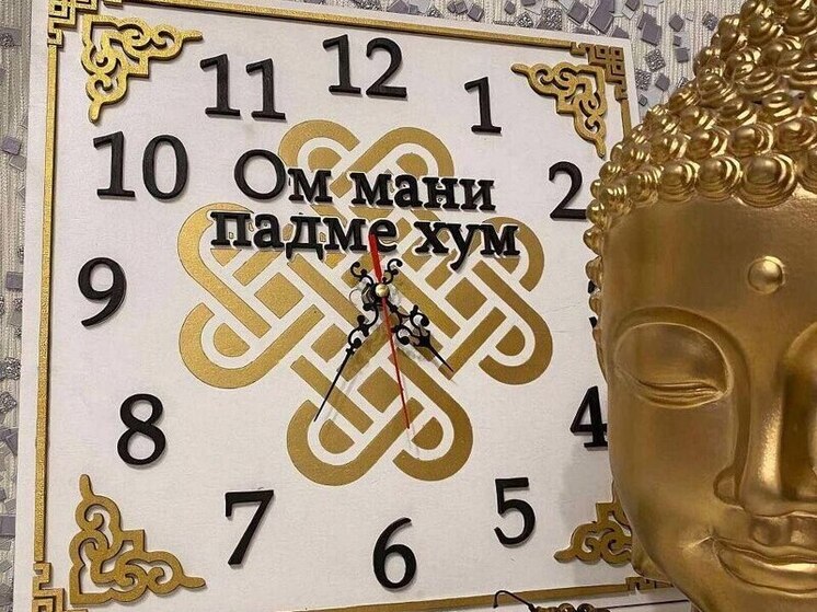 Дом для человека — это место, где царят тепло и уют, где он чувствует себя защищенным. Через обустройство своего жизненного пространства человек выражает черты своей личности и создает уникальную атмосферу своей территории.