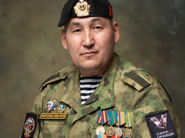 Участник программы «Якутия-Земля героев» Михаил Ан завершил стажировку в органах власти Якутии