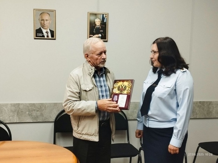Орловского общественника наградили медалью «300 лет Российской полиции»