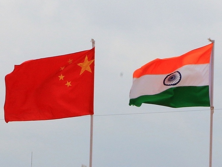 Эксперт Тавровский: Запад стал сговорчивее, не сумев стравить Индию с Китаем