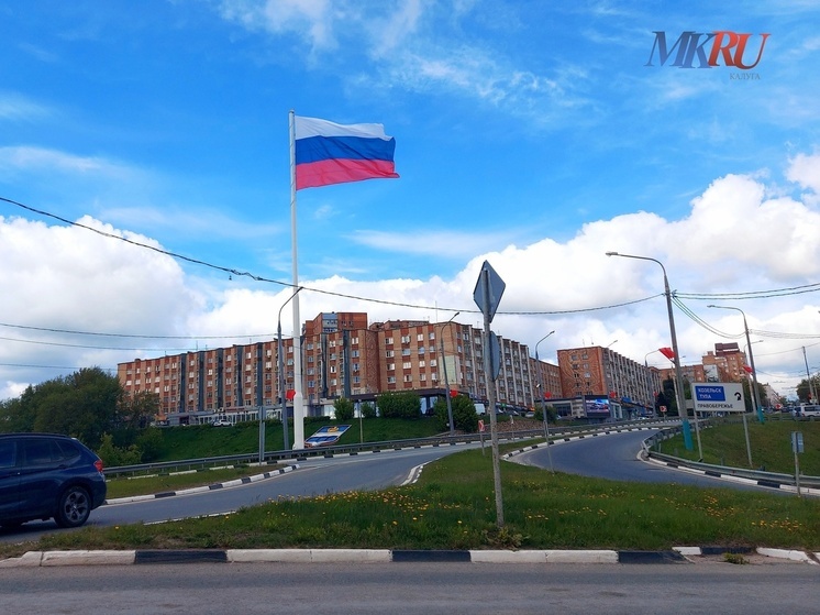 Калужский Росреестр передал автомобиль для бойцов СВО