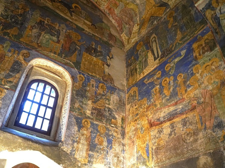Уникальные фрески XII века: экскурсии по Спасо-Преображенскому собору Мирожского монастыря 30 и 31 августа в Пскове