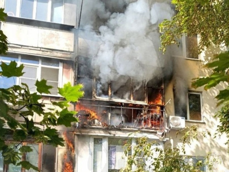 В Ростове из многоэтажки из-за пожара эвакуировали 20 человек