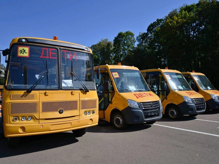 Новые школьные автобусы отправились в районы Смоленской области